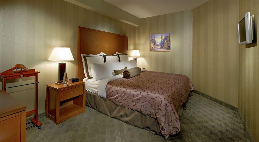 Deerfoot Inn And Casino YYC Exterior foto