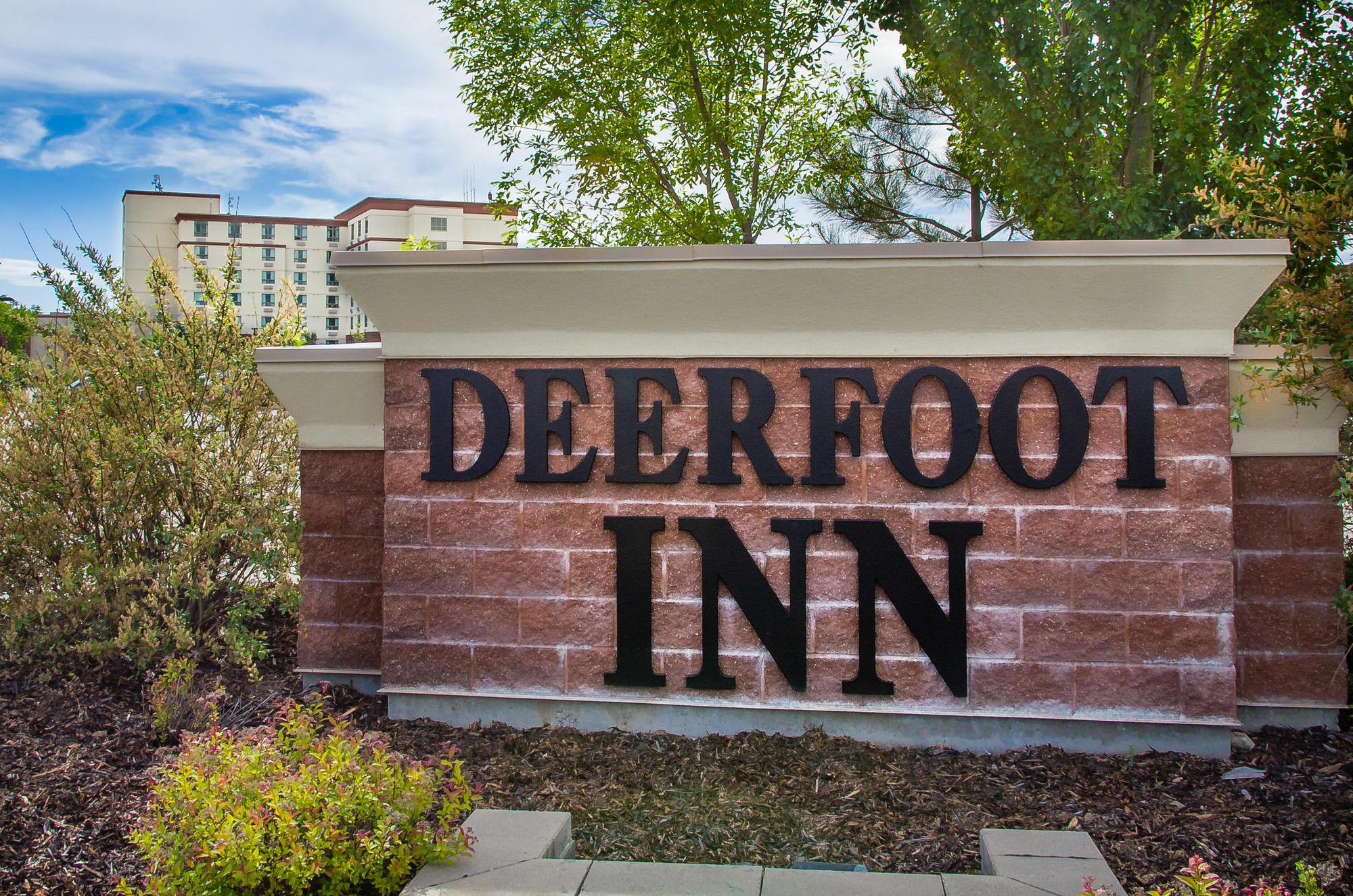 Deerfoot Inn And Casino YYC Exterior foto
